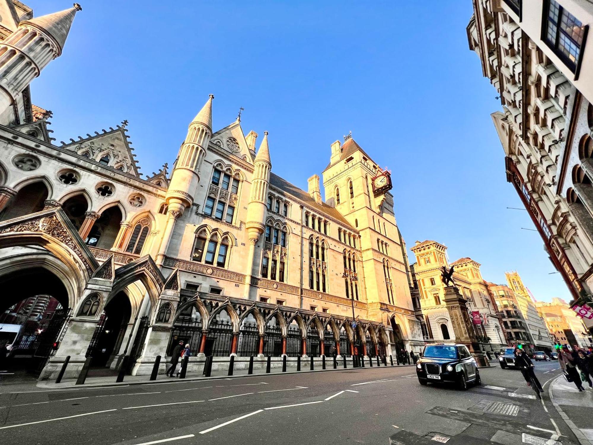 Excellent Entire Between St Pauls Cathedral And Covent Garden Londres