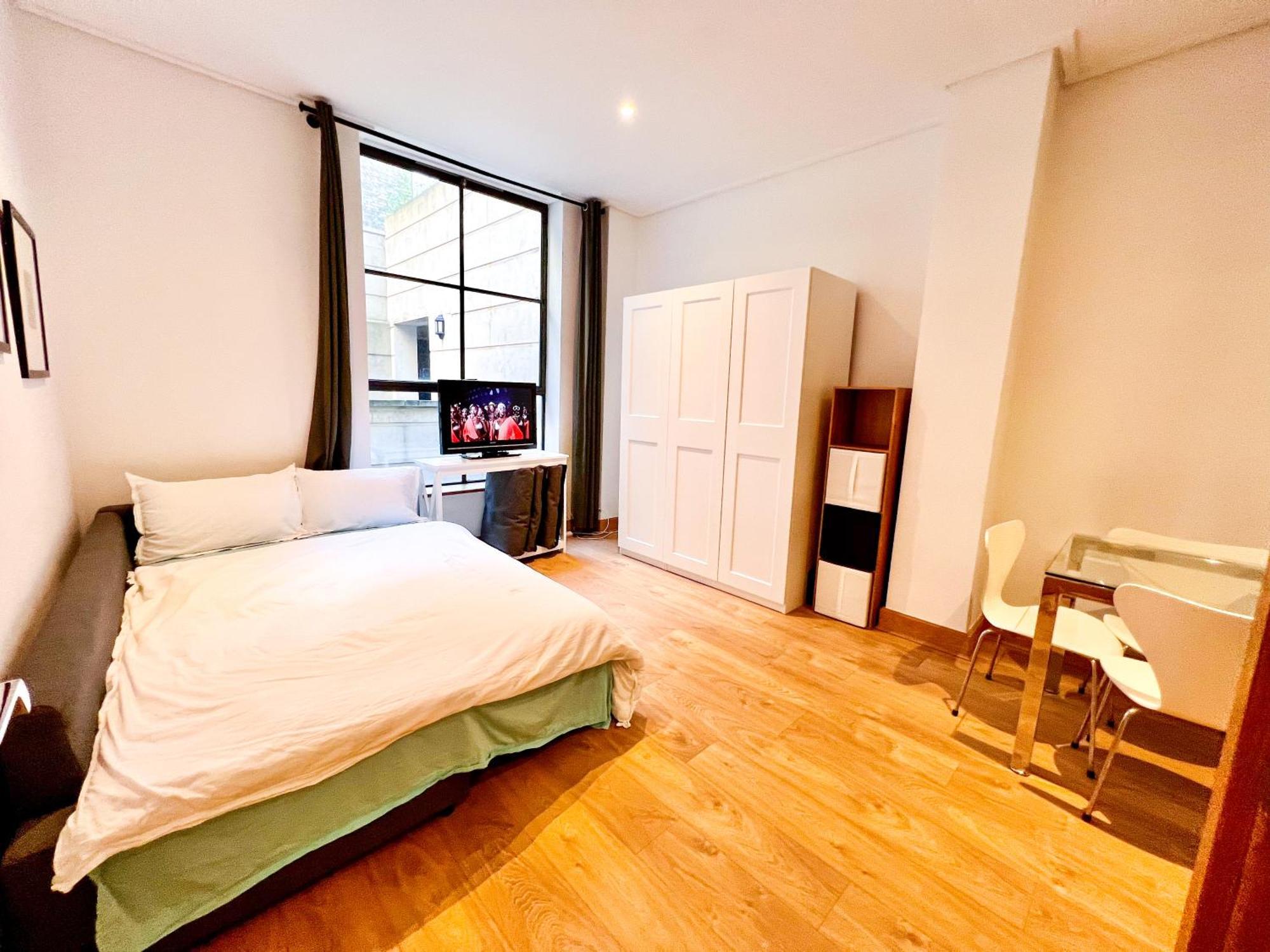 Excellent Entire Between St Pauls Cathedral And Covent Garden Apartamento *