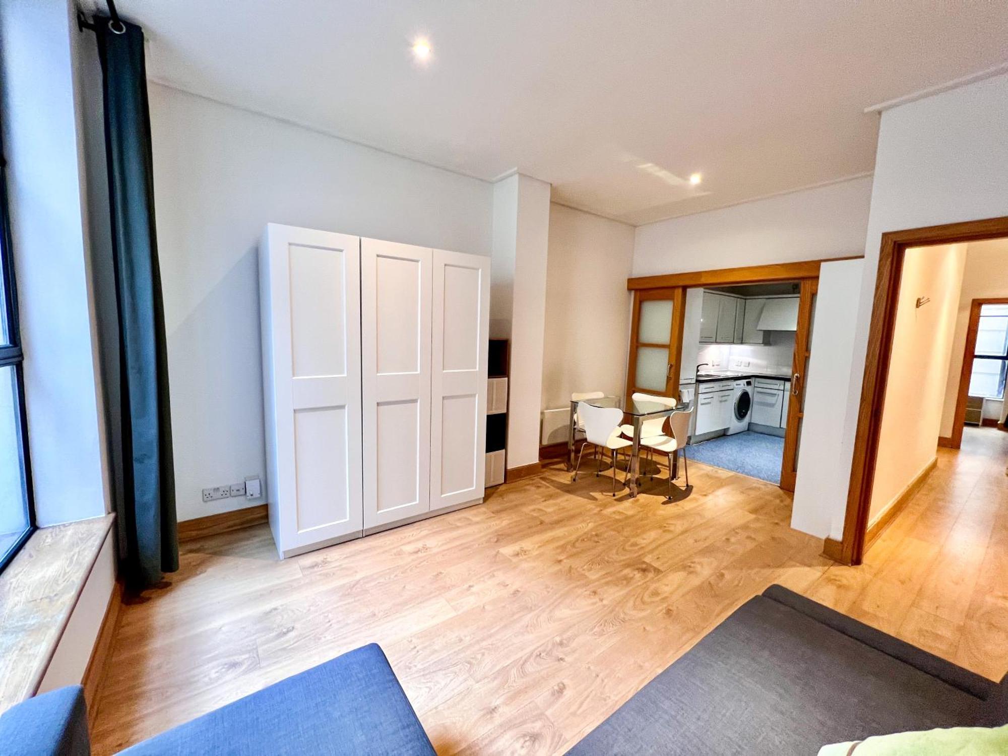 Excellent Entire Between St Pauls Cathedral And Covent Garden Apartment *